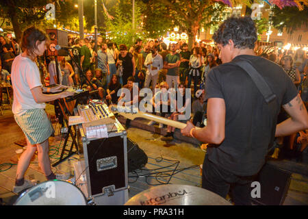 Lugano, Schweiz - 16. Juli 2016 - unnützen Essern spielen an Buskers Festival in Lugano in der Schweiz wohnen Stockfoto