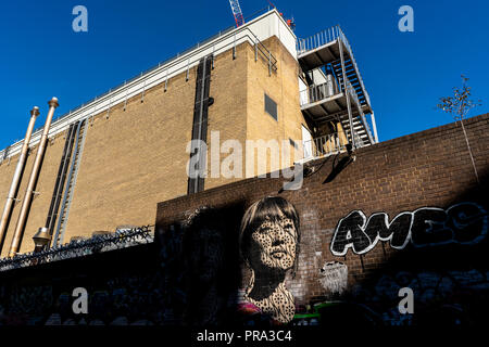 E1 ist für das Herz von einigen der besten Londoner Graffiti Stockfoto