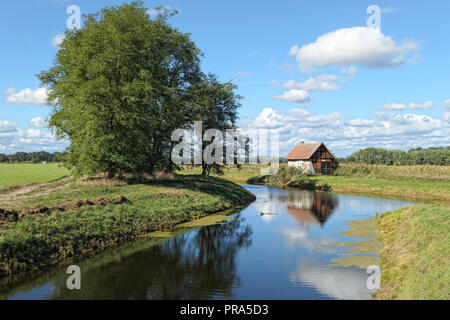 Haus auf der Havel Kanal in Brandenburg (Deutschland). Stockfoto