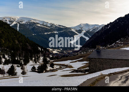 Schnee im Vall d Incles, Andorra Stockfoto