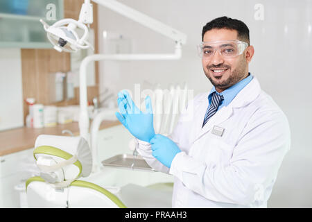 Das Lächeln des Nahen Ostens Zahnarzt Stockfoto