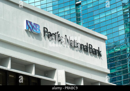 MIAMI, USA - 22. AUGUST 2018: Pacific National Bank in Miami, FL. Pacific National Bank stellt Personal und Business Banking Produkte und Dienstleistungen Stockfoto