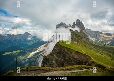 Tolle Aussicht Dolomiten von Seceda über Puez Odle Stockfoto