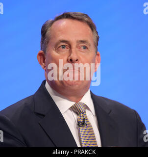 Birmingham, Großbritannien. 30 Sep, 2018. LIAM FOX MP STAATSSEKRETÄR FÜR INTERNATIONALEN HANDEL konservative Partei KONFERENZ 2018 das ICC, BIRMINGHAM, ENGLAND, 30. September 2018 sterben 18505 Adressen der konservativen Partei KONFERENZ 2018 IM ICC, BIRMINGHAM, ENGLAND Credit: Allstar Bildarchiv/Alamy leben Nachrichten Stockfoto