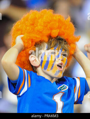 Starkville, MS, USA. 29 Sep, 2018. Eine junge Florida Gators Ventilator, während der NCAA Football Aktion bei Davis Wade Stadium in Starkville, MS. Florida besiegte Mississippi State, 13-6. Kevin Langley/CSM/Alamy leben Nachrichten Stockfoto