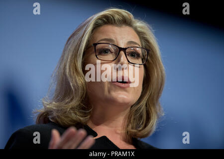 Birmingham, Großbritannien. 30. September 2018. Penny Mordaunt, Minister für Internationale Entwicklung, Ministerin für Frauen und Gleichstellung und der konservative Abgeordnete für Portsmouth North, spricht auf dem Parteitag der Konservativen Partei in Birmingham. © Russell Hart/Alamy Leben Nachrichten. Stockfoto