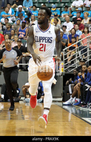 Honolulu, Hawaii. September 30, 2018 - LA Clippers guard Patrick Beverley Nr. 21 während einer Ausstellung Spiel zwischen den LA Clippers und der Sydney Könige der NBL in der Stan Polizeichef-Mitte auf dem Campus der Universität von Hawaii in Manoa in Honolulu, HI Michael Sullivan/CSM Credit: Cal Sport Media/Alamy leben Nachrichten Stockfoto