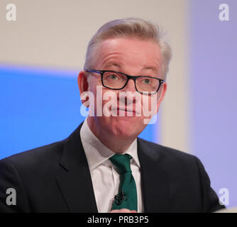 Birmingham, Großbritannien. 1. Okt 2018. Michael Gove Mp Staatssekretär für Umwelt Parteitag der Konservativen Partei 2018 Die Icc, Birmingham, England, 01. Oktober 2018 befasst sich mit der konservativen Partei Konferenz 2018 Im Icc, Birmingham, England Credit: Allstar Bildarchiv/Alamy leben Nachrichten Stockfoto