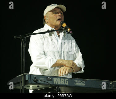 Bruce Johnston mit den Beach Boys perfoms in Concert auf ihrer Tour zum 50-jährigen Jubiläum in Hollywood, FL am 4. Mai 2012. Stockfoto