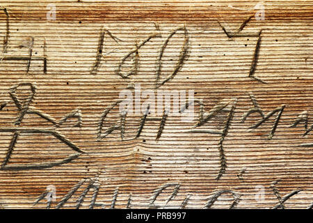 Kyrillische Schriften über die alte Holzkirche aus Siebenbürgen Stockfoto