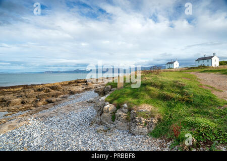 Die Piloten des Cottages im Penmon Point in der Nähe von Beaumaris auf der Insel Anglesey im Norden von Wales Stockfoto