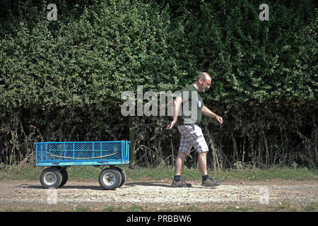 Festivalbesucher Verlassen der Website von Ende der Straße Festival im Jahr 2018 Stockfoto