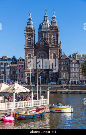 Amsterdam Kirche des Heiligen Nikolaus Prins Hendrikkade Amsterdam Canal central Amsterdam Holland EU Europa Stockfoto