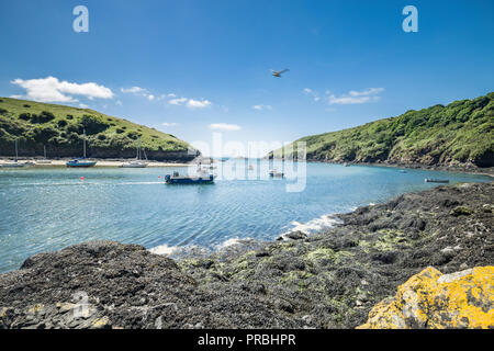 Malerische Hafen am sonnigen Sommertag in Solva, Pembrokeshire, Wales Stockfoto