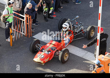 Linas-Montlhéry, Frankreich. 29 Sep, 2018. Die vierte Ausgabe des Grandes Heures Automobile auf den mythischen Linas-Montlhéry Stromkreis. Stockfoto