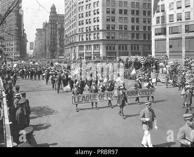 Zeremonien - Tag der Unabhängigkeit, 1918 - Independence Day Parade, 1918 in New York City. Im Ausland geborenen Bürger Liga marschieren in die Parade Stockfoto