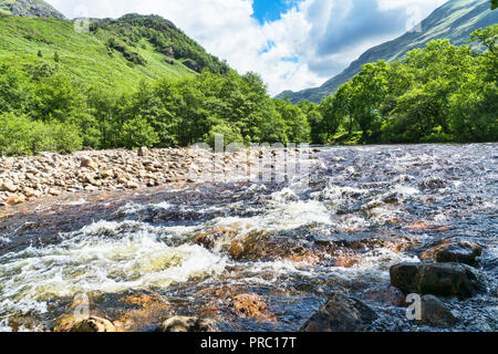 Suche entlang Glen Nevis, Nevis, Fort William, Hochland, Schottland Großbritannien Stockfoto