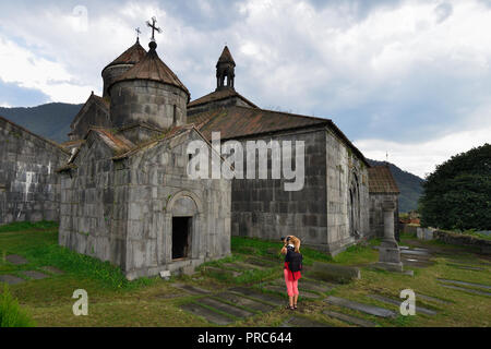 Armenien, Kloster Haghpat in Armenien, Weltkulturerbe der Unesco. Khatchkar oder cross-Stein verzieren Stockfoto