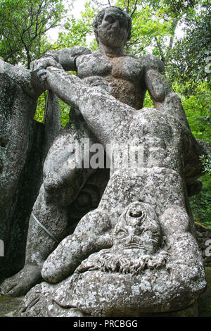 Bei Bomarzo - Italien - Auf Semptember 2009 - heiligen Hain, auch als Park der Monster bekannt, die grotesken Skulpturen in manieristic Stil besiedelten Ein Stockfoto