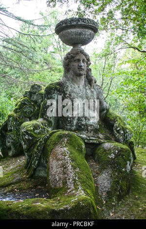 Bei Bomarzo - Italien - Auf Semptember 2009 - heiligen Hain, auch als Park der Monster bekannt, die grotesken Skulpturen in manieristic Stil besiedelten Ein Stockfoto