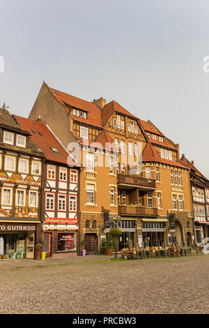 Bunte Häuser auf dem Marktplatz in Einbeck, Deutschland Stockfoto