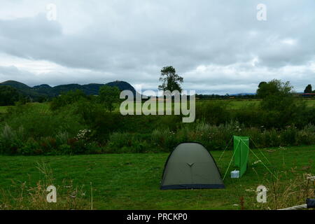 Wildes Campen zwischen England und Wales (Grenze) Stockfoto