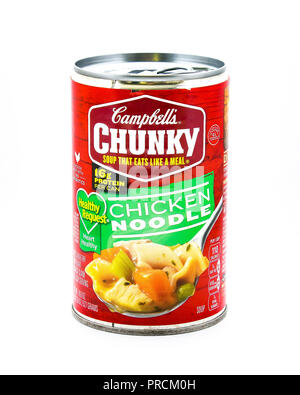 Ein kann von Campbell Chunky Huhn Nudelsuppe. Stockfoto