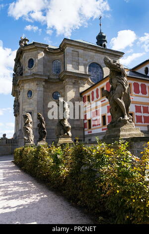 Die Allegorien der Tugenden und Laster Statuen von Matyas Braun an Kuks, Hradec Kralove Region, Bezirk Trutnov, Tschechien, sonnigen Herbsttag Stockfoto