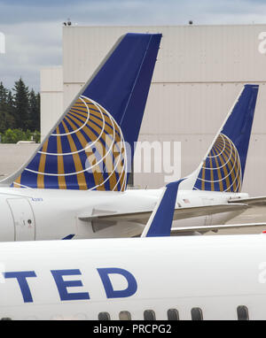 Flughafen Seattle Tacoma, WA, USA - Juni 2018: In der Nähe der Schwanzflosse von United Airlines Jets in Seattle Tacoma Airport. Stockfoto
