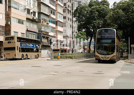 Blick auf die ARCHITEKTUR DES ZENTRALEN, MIT BUS, Kowloon, Hong Kong, China am 25. Mai 2007 Stockfoto