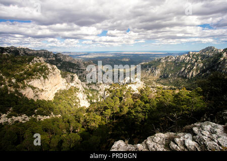 Mas de Barberans. Els Ports Naturpark; Montsia Region, Provinz Tarragona, Katalonien, Spanien. Stockfoto