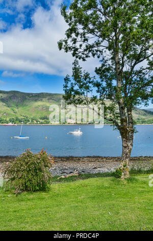 Blick über Loch Linnhe in Fort William, Ardgour Berge, Hochland, Schottland Großbritannien Stockfoto