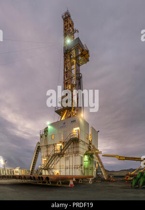 Bohrinsel, Hverahlidarvirkjun Geothermiekraftwerk, Island Stockfoto