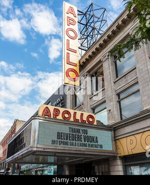 New York City, USA - 10. Juni 2017: Das Apollo Theater ist die berühmteste Sehenswürdigkeit in Harlem Bezirk von New York Stockfoto