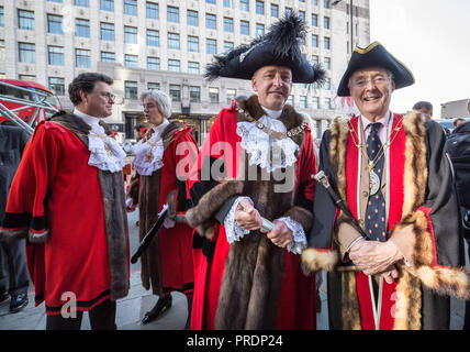 London, Großbritannien. 30. September 2018. Jährliche Schafe fahren Sie über London Bridge. Credit: Guy Corbishley/Alamy leben Nachrichten Stockfoto