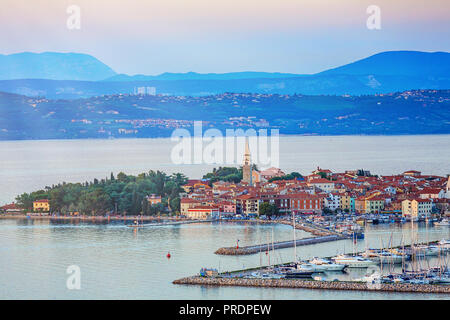 Blick von der Höhe des mediterranen Stadt Stockfoto