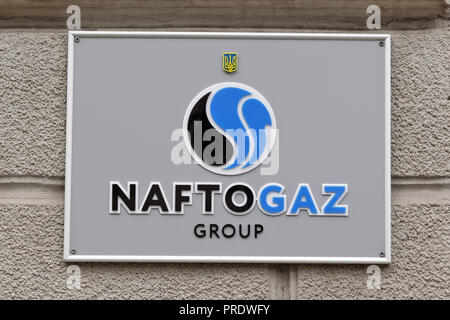 September 27, 2018 - Kiew, Ukraine - ein Aushängeschild der ukrainischen Naftogaz Zustand öl und Gas Unternehmen ist auf Naftogaz Bürogebäude in Kiew gesehen. (Bild: © SERG Glovny/ZUMA Draht) Stockfoto