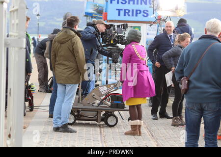 Beaumaris. Anglesey, Wales, Montag, 01. Oktober 2018. Netflix Dreharbeiten Jahreszeiten drei freien Lauf in Beaumaris Wales Credit: Mike Clarke/Alamy leben Nachrichten Stockfoto