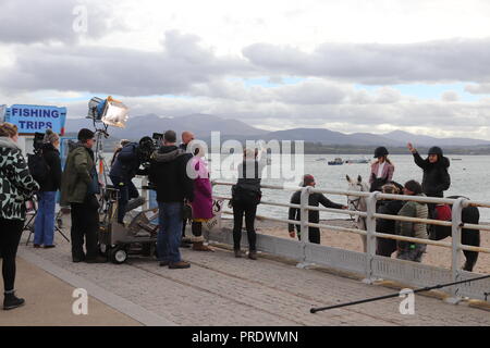 Beaumaris. Anglesey, Wales, Montag, 01. Oktober 2018. Netflix Dreharbeiten Jahreszeiten drei freien Lauf in Beaumaris Wales Stockfoto