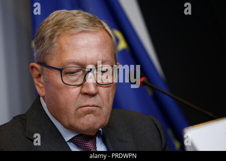 Luxemburg, Luxemburg. 1. Okt. 2018. Geschäftsführer des ESM, Klaus Regling gibt eine Pressekonferenz, bei der die Ergebnisse der Tagung der EU-Finanzminister der Eurogruppe auf der Tagung des Europäischen Rates. Alexandros Michailidis/Alamy leben Nachrichten Stockfoto