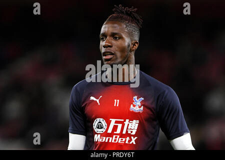 Bournemouth, UK. 1. Okt 2018. Wilfried Zaha von Crystal Palace - AFC Bournemouth v Crystal Palace, Premier League, Vitalität Stadion, Bournemouth - 1. Oktober 2018 STRENG REDAKTIONELLE NUR VERWENDEN - DataCo Regeln anwenden - Keine Verwendung mit nicht autorisierten Audio-, Video-, Daten-, Spielpläne, Verein/liga Logos oder "live" Dienstleistungen. On-line-in-Verwendung auf 75 Bilder beschränkt, kein Video-Emulation. Keine Verwendung in Wetten, Spiele oder einzelne Verein/Liga/player Publikationen. Credit: Richard Calver/Alamy leben Nachrichten Stockfoto