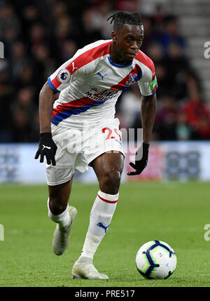 Bournemouth, UK. Okt, 2018 02. Aaron Wan-Bissaka von Crystal Palace - AFC Bournemouth v Crystal Palace, Premier League, Vitalität Stadion, Bournemouth - 1. Oktober 2018 STRENG REDAKTIONELLE NUR VERWENDEN - DataCo Regeln anwenden - Keine Verwendung mit nicht autorisierten Audio-, Video-, Daten-, Spielpläne, Verein/liga Logos oder "live" Dienstleistungen. On-line-in-Verwendung auf 75 Bilder beschränkt, kein Video-Emulation. Keine Verwendung in Wetten, Spiele oder einzelne Verein/Liga/player Publikationen. Credit: Richard Calver/Alamy leben Nachrichten Stockfoto