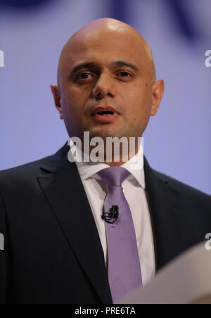 Birmingham, Großbritannien. 2. Okt, 2018. Sajid Javid Mp Staatssekretär für Inneres Parteitag der Konservativen Partei 2018 Die Icc, Birmingham, England, 02. Oktober 2018 befasst sich mit der konservativen Partei Konferenz 2018 Im Icc, Birmingham, England Credit: Allstar Bildarchiv/Alamy leben Nachrichten Stockfoto