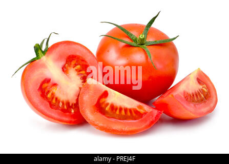 Köstliche, frische Tomaten in Scheiben geschnitten. Nahaufnahme, auf weißem Hintergrund. Gourmet Essen und gesunde Ernährung. Stockfoto