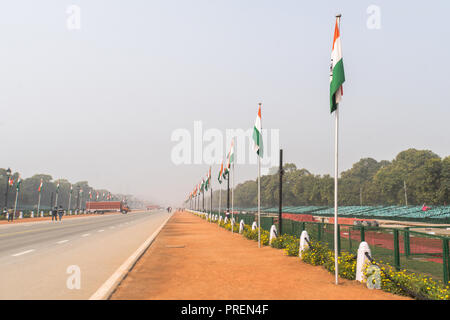 Straße in New Delhi Rajpath Straße. Indien während der Parade am Tag der Feier der Tag der Republik. Leere Straße. Stockfoto