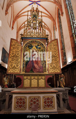 Madonna mit dem Kind in eine Rose Dorn (1473), St Martin's Church, Colmar. Stockfoto