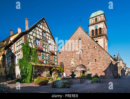 Malerischen Kopfsteinpflasterstraßen von Kaysersberg, Elsass, Frankreich Stockfoto