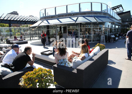 Tia Maria feiert internationalen Kaffee-Tag mit einer Veranstaltung im Cruise Bar, Overseas Passenger Terminal, Sydney. Im Bild: Terrasse am Crui Stockfoto