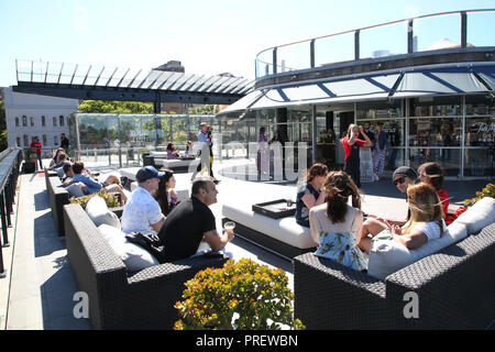 Tia Maria feiert internationalen Kaffee-Tag mit einer Veranstaltung im Cruise Bar, Overseas Passenger Terminal, Sydney. Im Bild: Terrasse am Crui Stockfoto