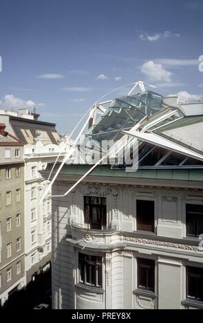Wien, Dachausbau von Coop Himmelb(l)au, Wien, Dach von Coop Himmelb(l)au Stockfoto
